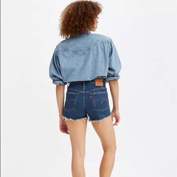 Levi’s High Rise Distressed Denim Jean Shorts NWT Size 29 - Picture 1 of 15